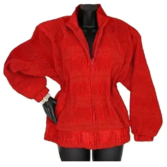 vintage 80s red scrunchy pleated windbreaker size medium sporty‎ zip up jacket